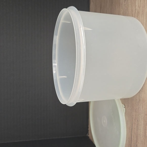 Vintage Tupperware Canister Clear - Molds 265 and 228 - Picture 2 of 6